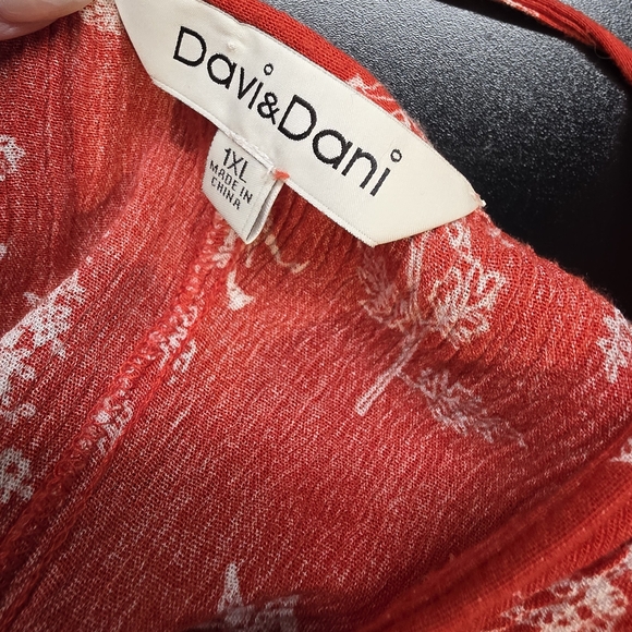 Davi & Dani 1XL EUC Floral Redish Orange Jumpsuit PTP 26 Inseam 24 - Picture 5 of 6